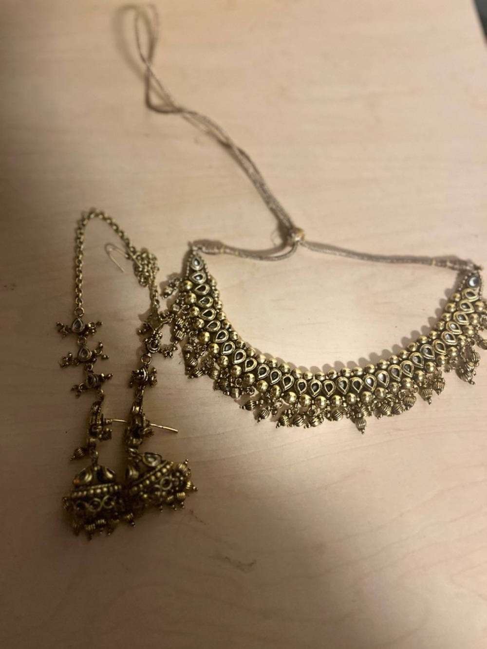 Indian set Traditional Gold-Tone Women's Statement Choker Necklace earrings - Picture 2 of 4